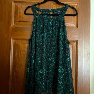 EMERALD GREEN LEOPARD PRINT TOP!
